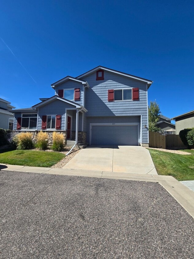 Spacious well maintained 3 bedroom home - Spacious well maintained 3 bedroom home