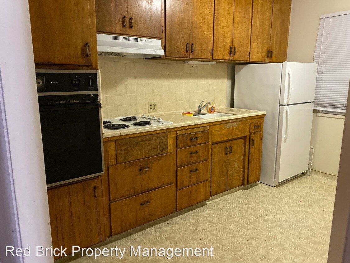 341351 W 21st St, Merced, CA 95340 Room for Rent in Merced, CA