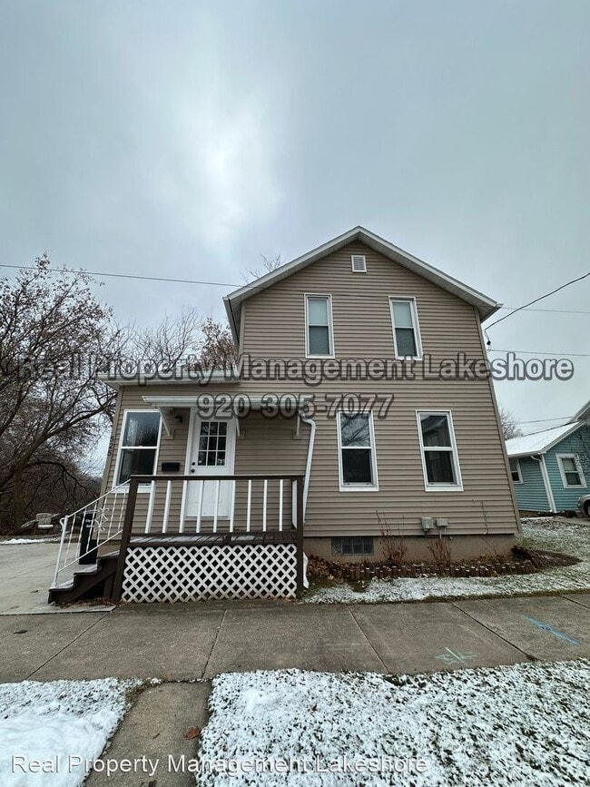 Building Photo - 2 br, 2 bath House - 525 W 4th St.