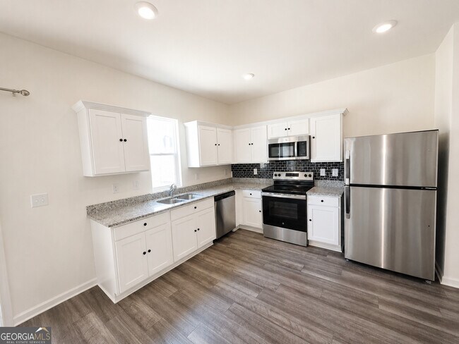 Building Photo - 125 CHESAPEAKE BAY Dr N