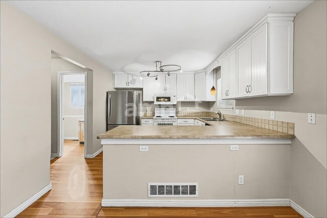 Building Photo - 4261 Choke Cherry Ave