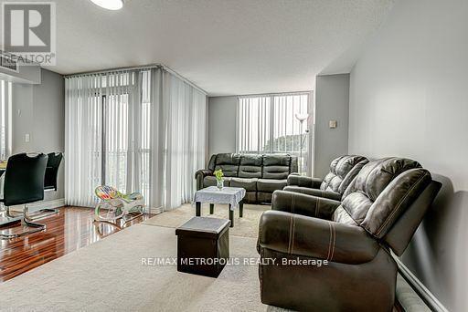 Photo du bâtiment - 88 Grangeway Ave