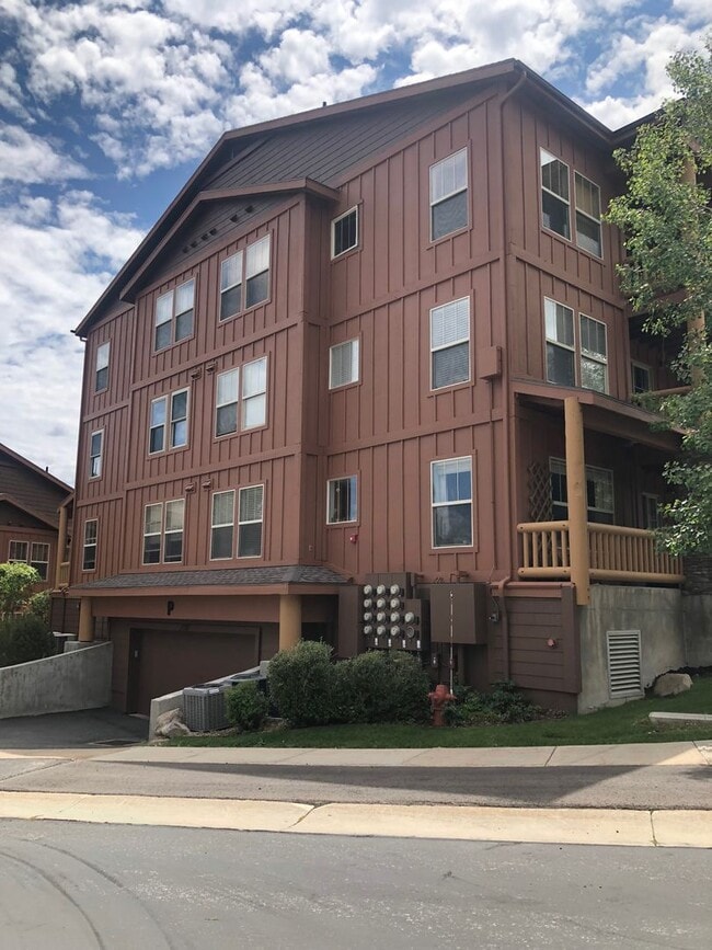 Building Photo - 1797 Fox Bay Dr
