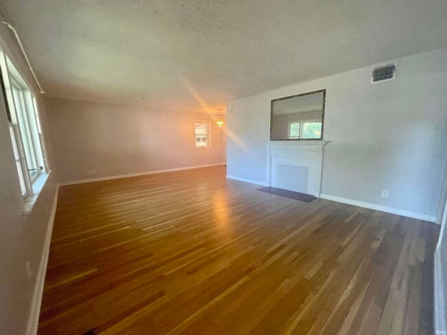 Foto del edificio - 1822 E 2nd St