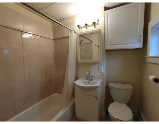 Building Photo - 90-92 Massasoit St