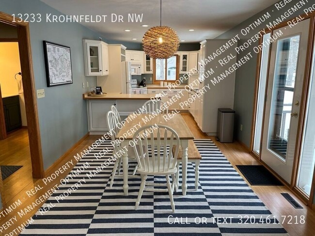 Foto del edificio - 13233 Krohnfeldt Dr NW