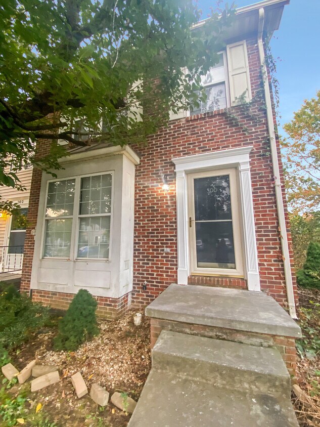 300 Sutton Ct, Winchester, VA 22601 Townhome Rentals in Winchester VA