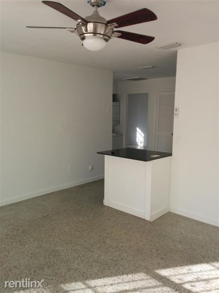 Building Photo - 824 6th St