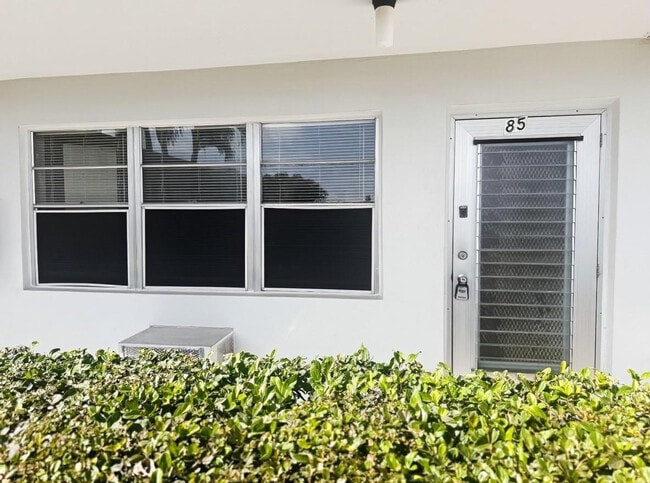 Building Photo - 85 Northampton E