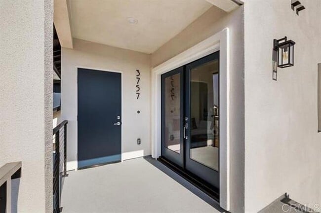 Foto del edificio - 3757 Adams St