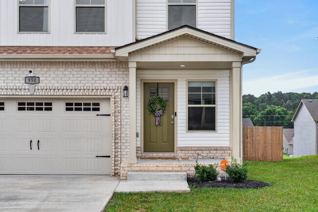 Building Photo - 950 Tufnel Dr