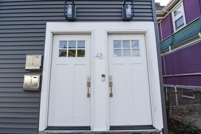 Building Photo - 48 Farquhar St