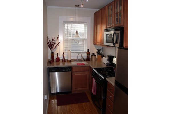 Building Photo - 105 11th St