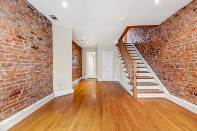 Building Photo - 1377 Florida Ave NE
