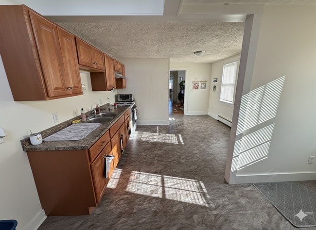 Building Photo - 22-24 Green St