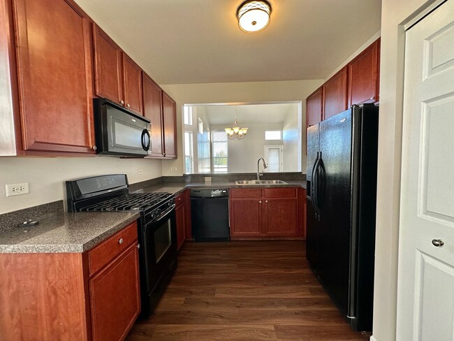Building Photo - 902 Bluebell Cir
