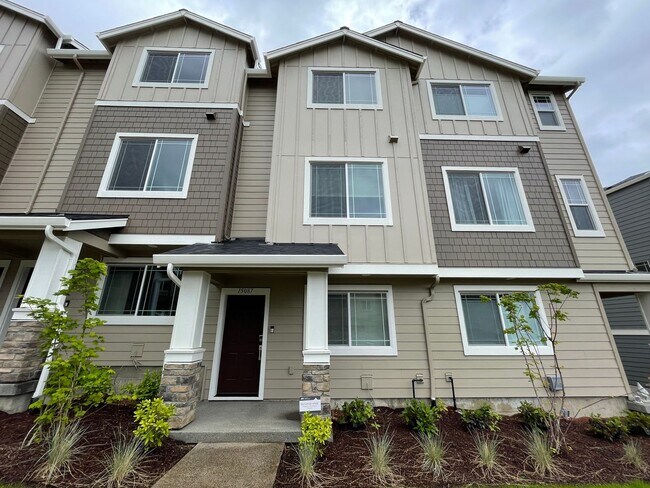 Foto del edificio - Brand New 2024 Build in the Bethany Crossing Neighborhood ~ 3Bd/3Ba - Washer/Dryer and Single Car...