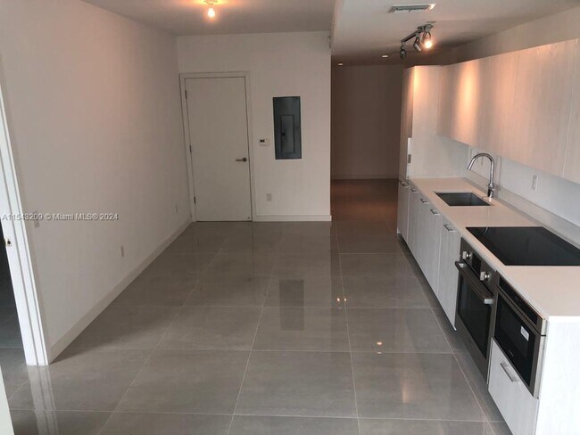 Foto del edificio - 501 NE 31st St