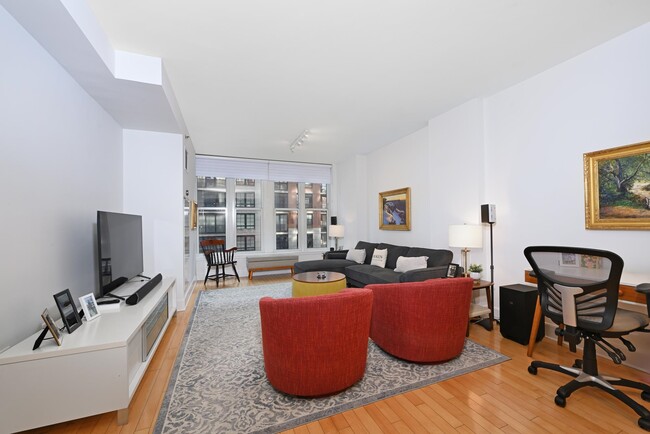 Foto del edificio - 1125 Maxwell Ln
