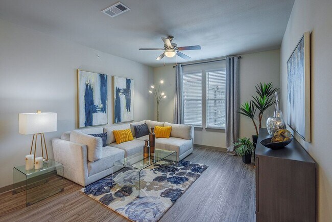 radius west apartments