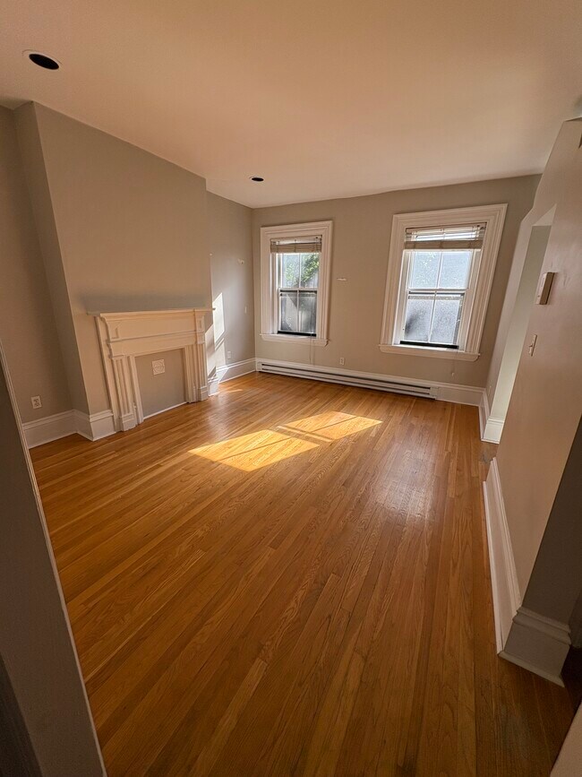 Building Photo - 53 E Springfield St