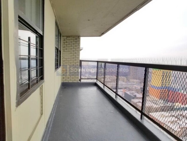 Building Photo - 1370 Saint Nicholas Avenue