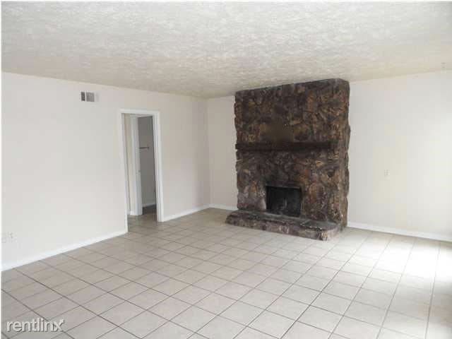 Building Photo - 5731 Horton Ave