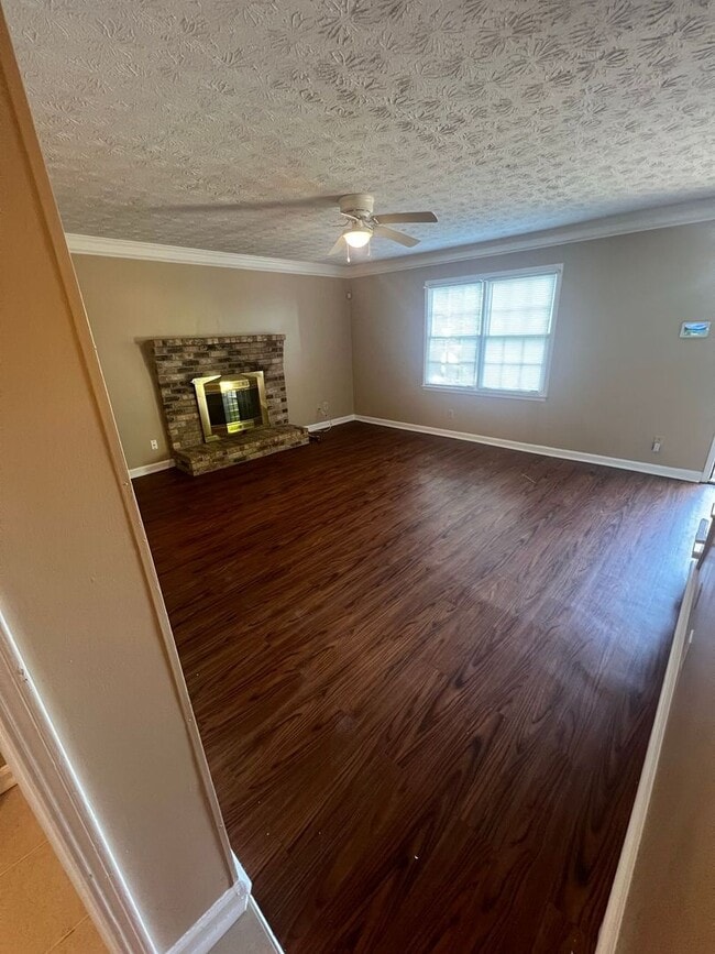 Building Photo - 3071-3077 Spruce Circle