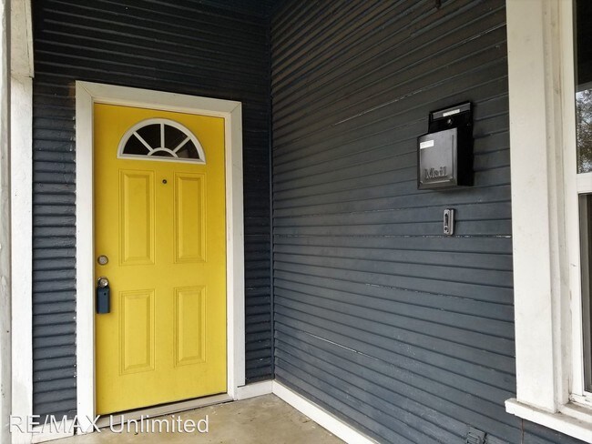 Foto del edificio - 2 br, 1 bath House - 255 E Lambert