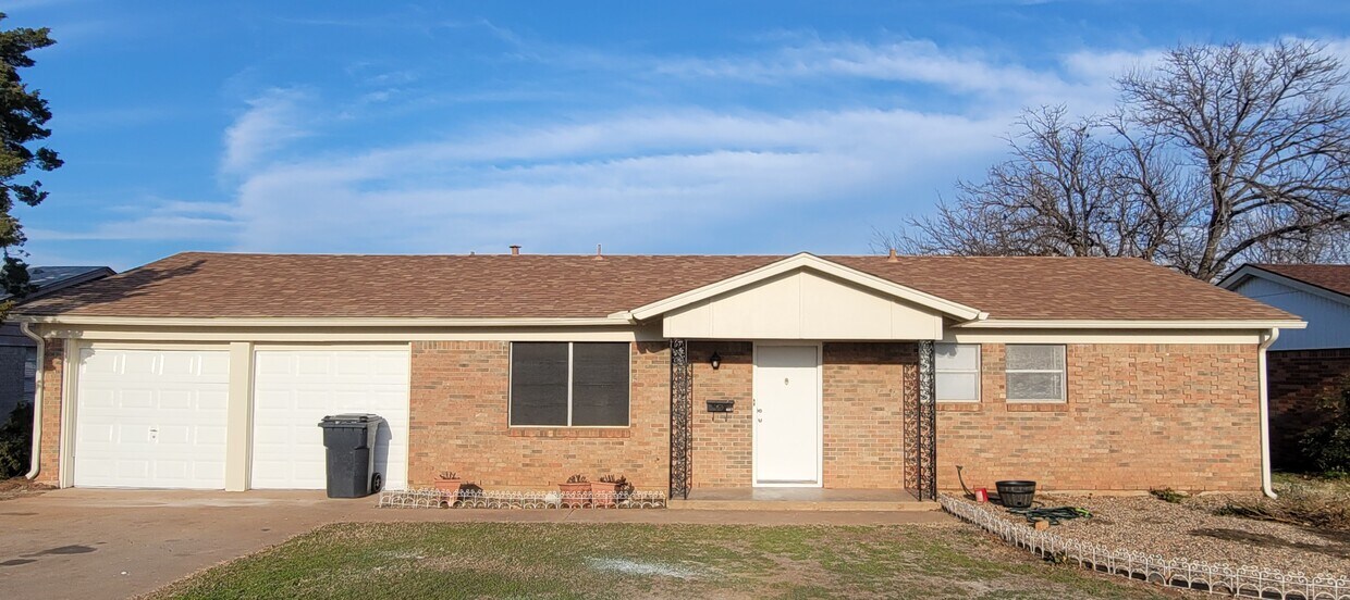 Foto principal - 4107 Lenore Dr