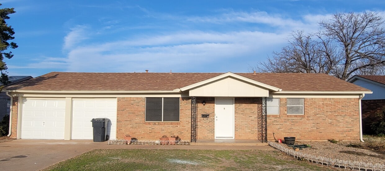 Primary Photo - 4107 Lenore Dr