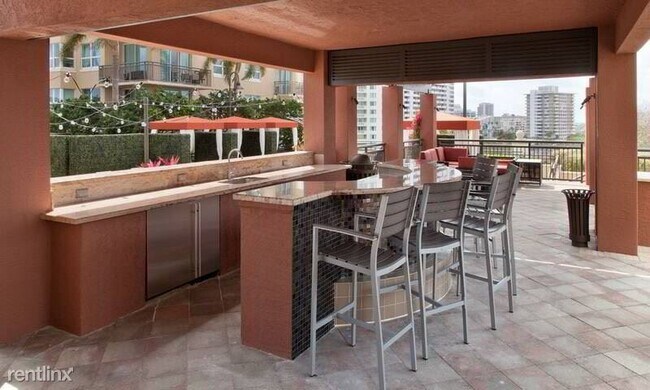 Building Photo - 2 br, 2 bath Apartment - 2800 Yacht Club Blvd
