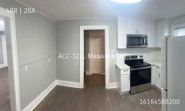 Building Photo - 401 Fernando St NE