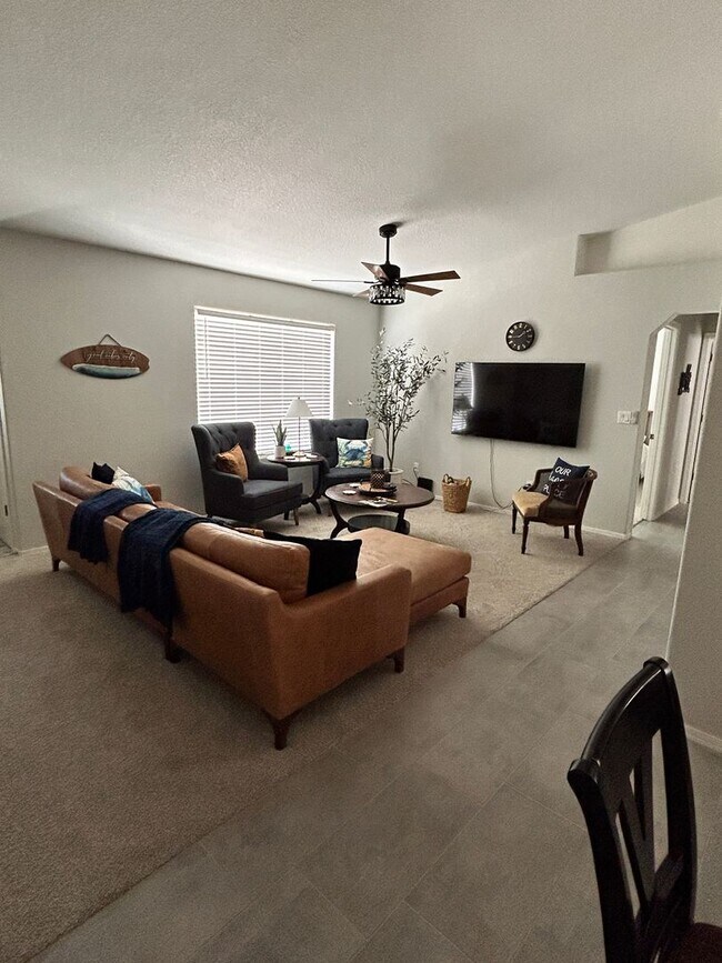 Foto del edificio - Furnished winter Home!