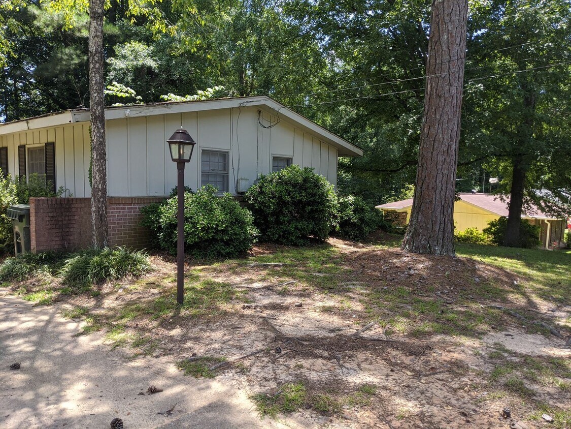 Primary Photo - 732 Briarwood