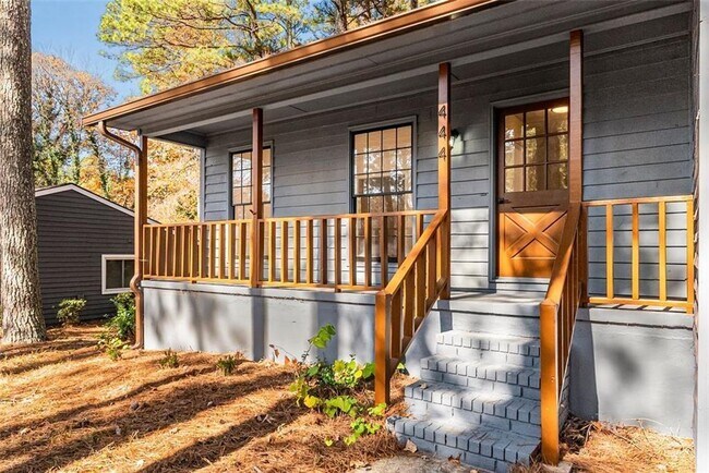 Foto del edificio - 444 Wellington Way