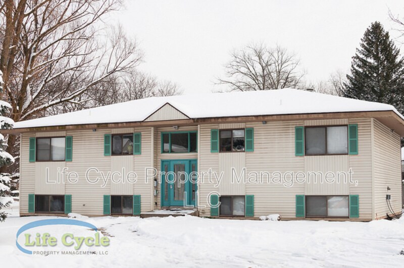 Foto principal - 822 Carrier Creek Blvd NE - 101