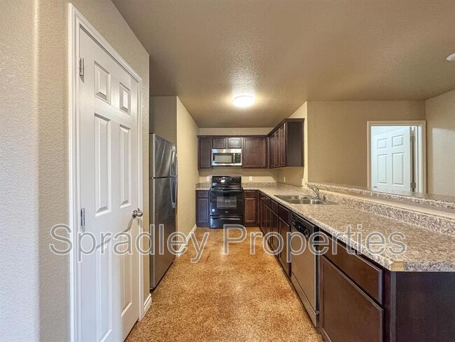 Building Photo - 1511 Kal Ct