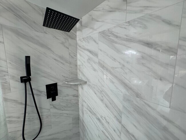 Foto del edificio - 802 Sky Pine Way