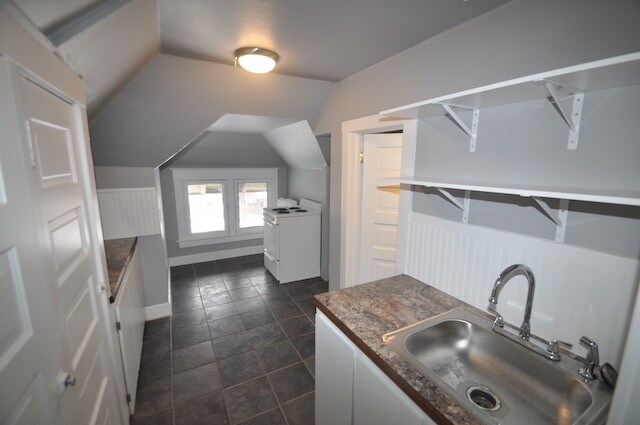 Building Photo - Affordable 1 bedroom on the south hill!