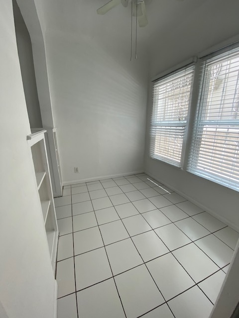 Breakfast Nook - 124 N Elm Dr