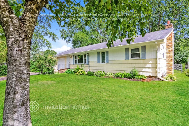 Building Photo - 5900 Aquila Ave N