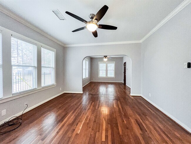 Building Photo - 4035 Michaux St