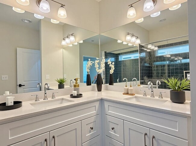 Foto del edificio - 2587 Ocean Dr NW