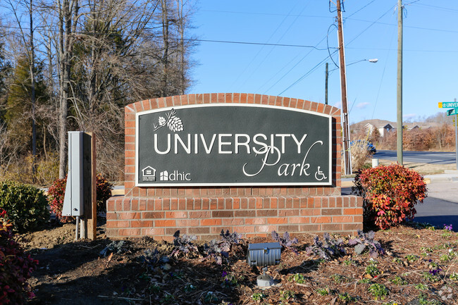 Mian Sign - University Park