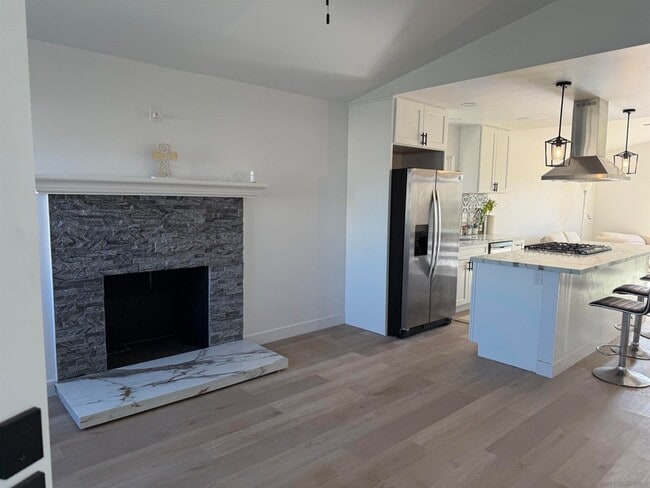 Building Photo - 664 Carefree Dr