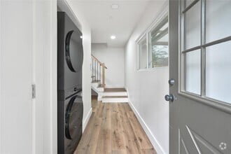 Building Photo - 4323 Marlborough Dr