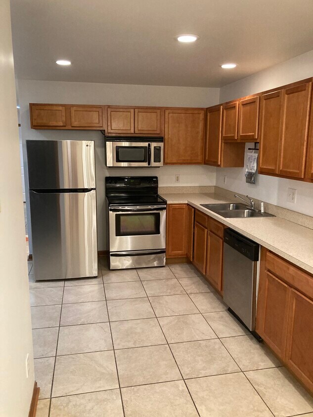 Foto principal - 2723 Blossom Ave