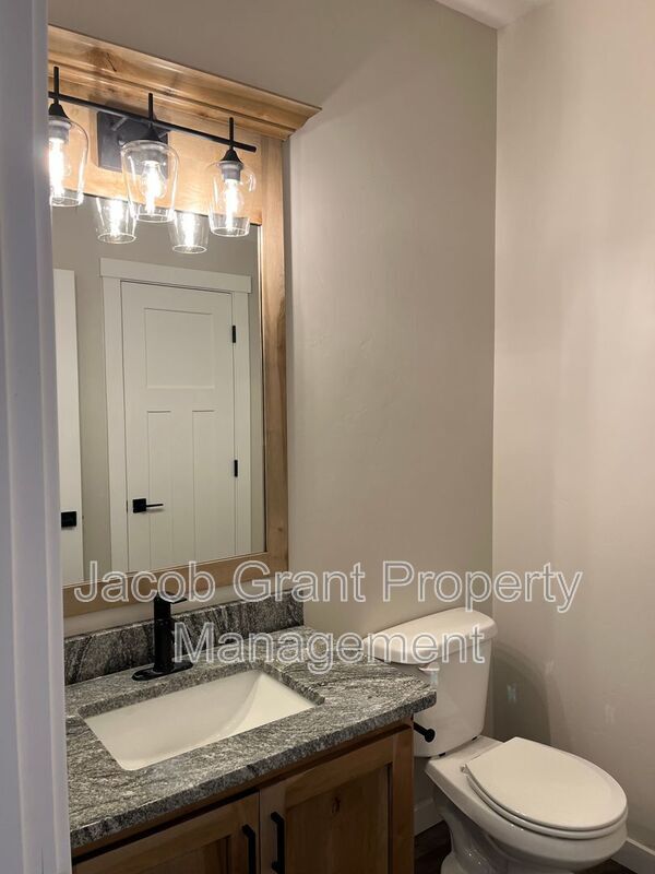 Foto del edificio - 1645 S Bellin Rd