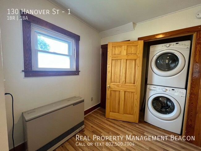 Building Photo - Lebanon - 1 Bed, 1 Bath with an Office $1650